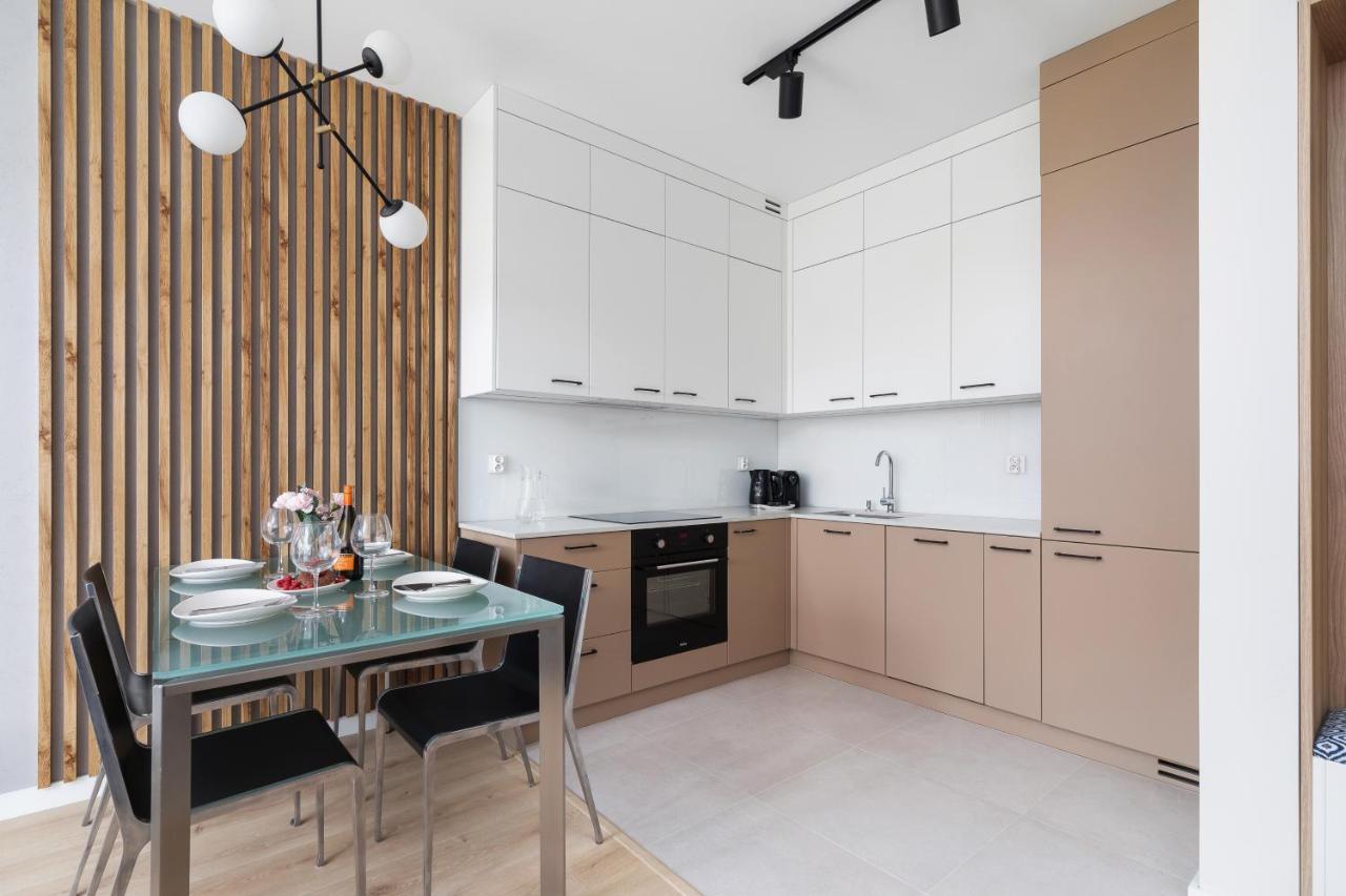Lotniczowka Apartments By Renters Prestige Cracovia Esterno foto